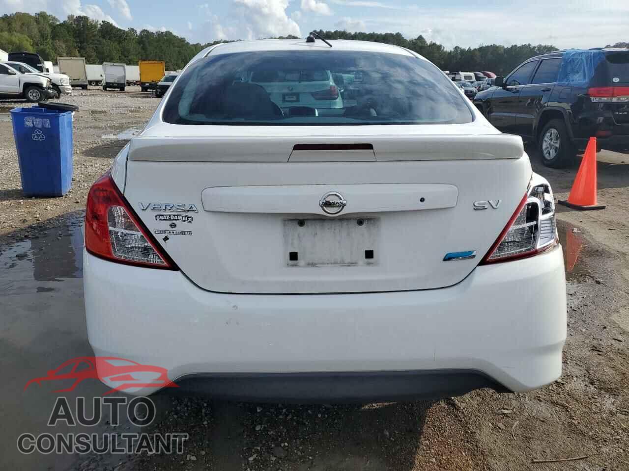 NISSAN VERSA 2015 - 3N1CN7AP1FL901864