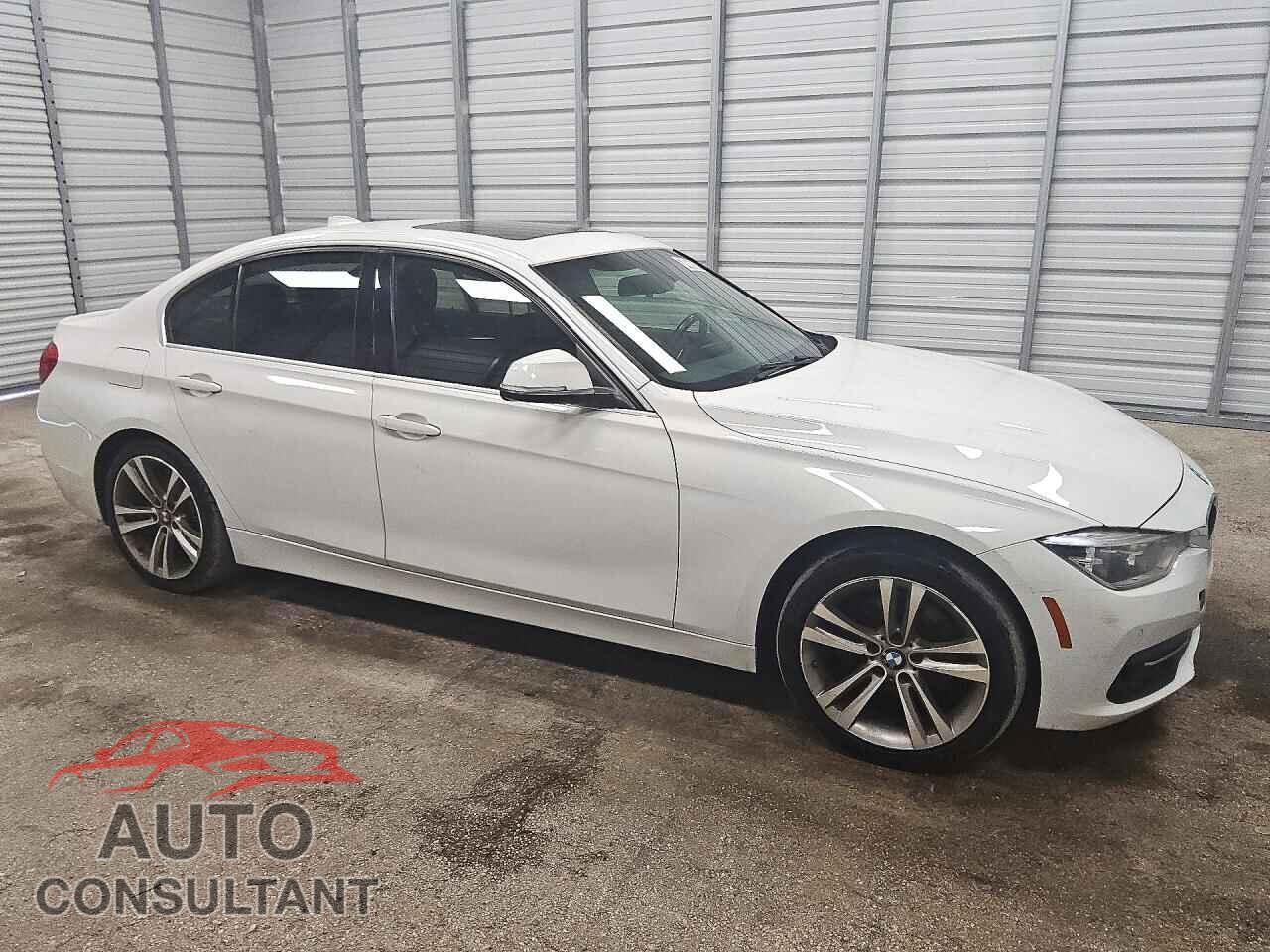 BMW 3 SERIES 2017 - WBA8B9G30HNU56237