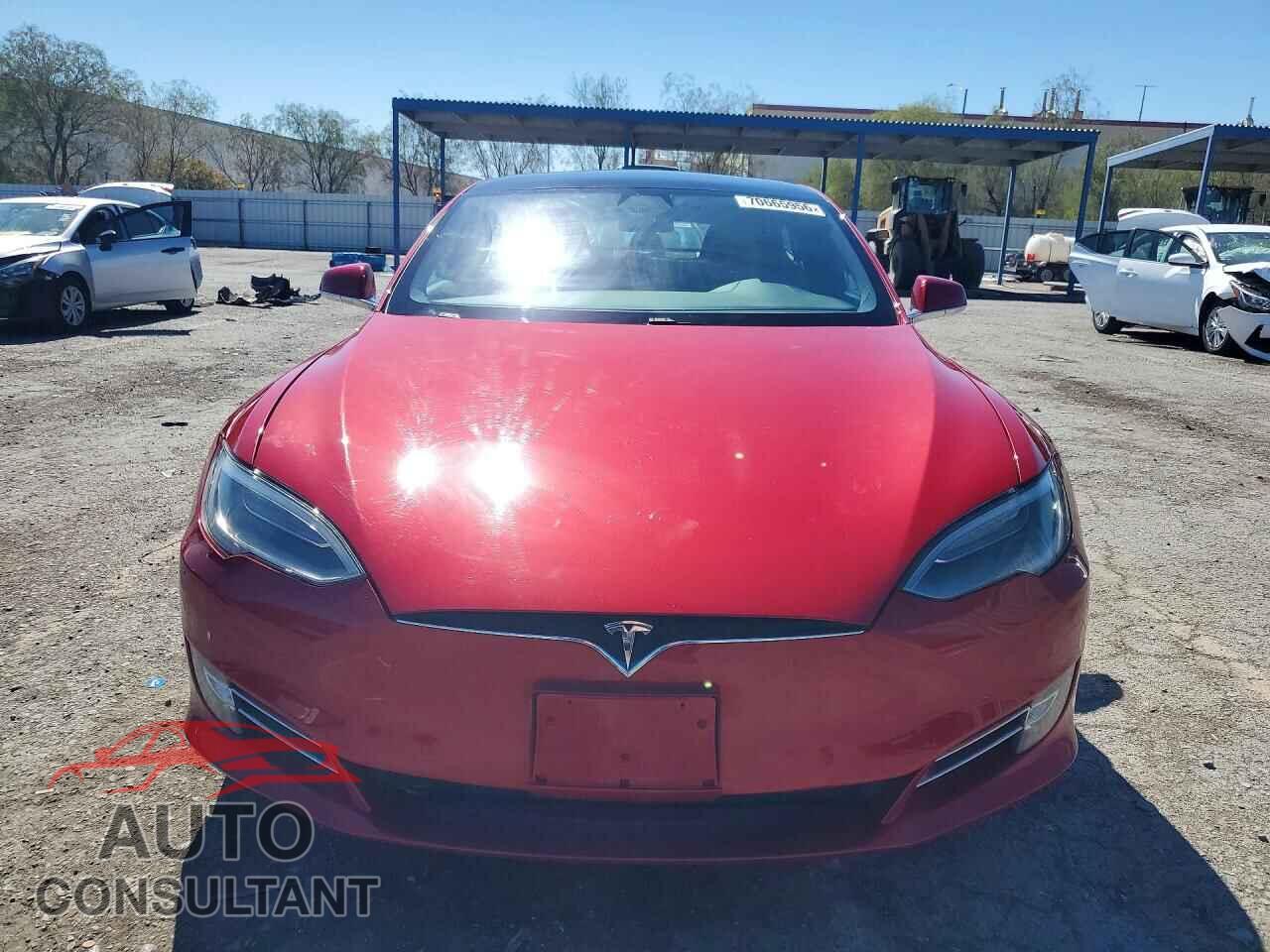 TESLA MODEL S 2021 - 5YJSA1E24MF424133
