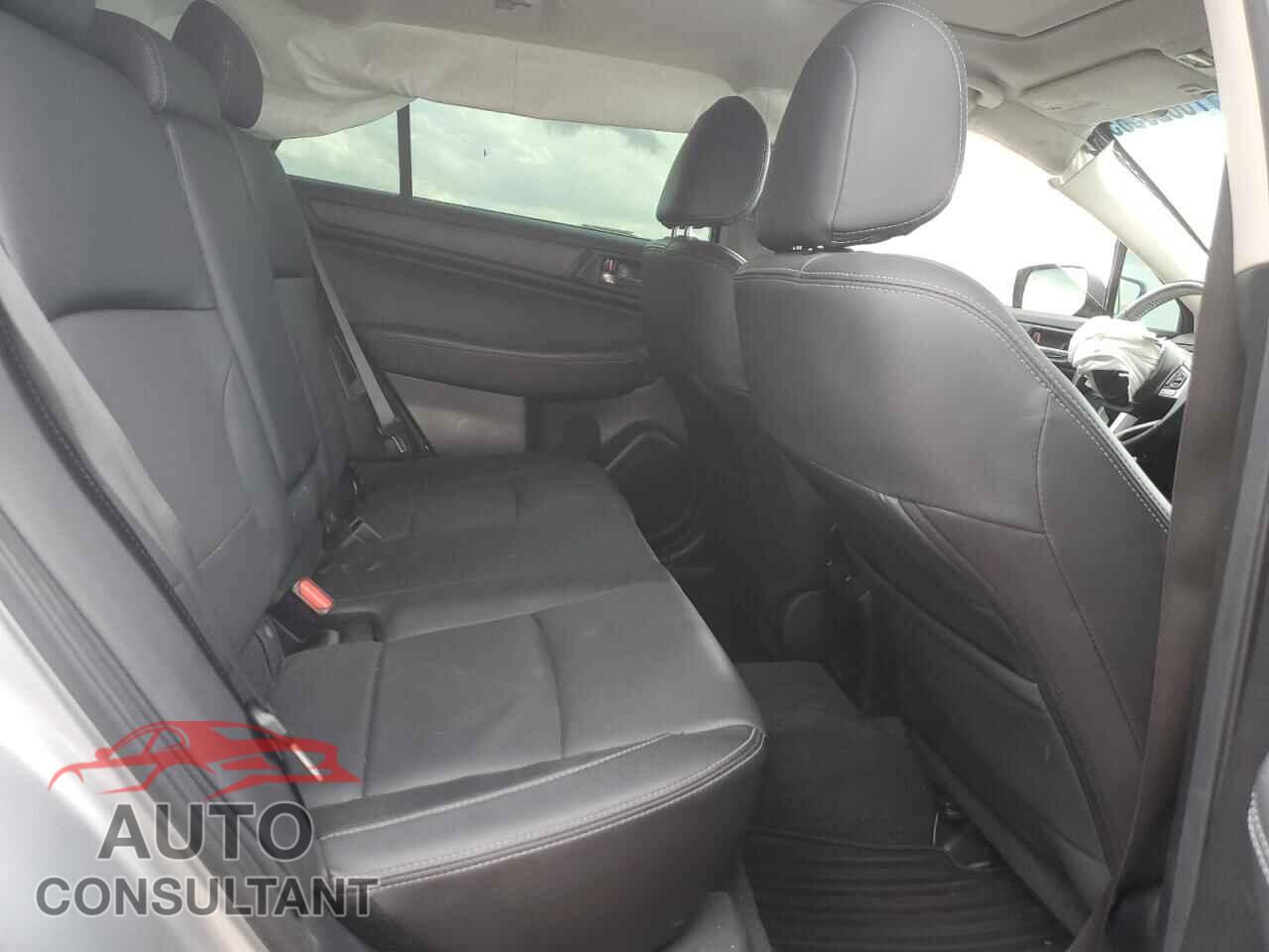 SUBARU OUTBACK 2017 - 4S4BSENC3H3388589