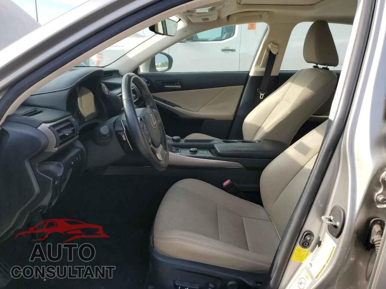 LEXUS IS 2017 - JTHBA1D29H5051646