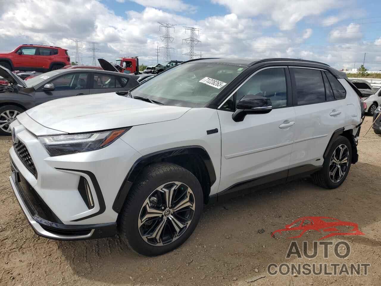 TOYOTA RAV4 2024 - JTMEB3FV5RD231633