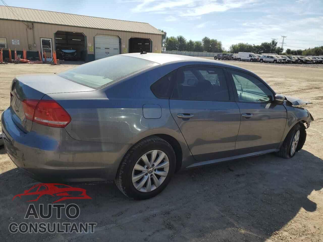 VOLKSWAGEN PASSAT 2013 - 1VWAP7A39DC079932