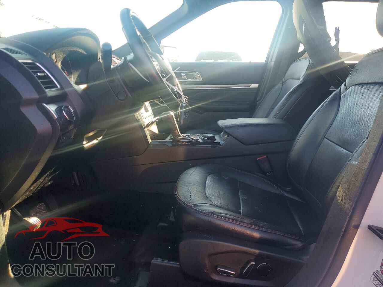 FORD EXPLORER 2018 - 1FM5K8GT2JGB98499