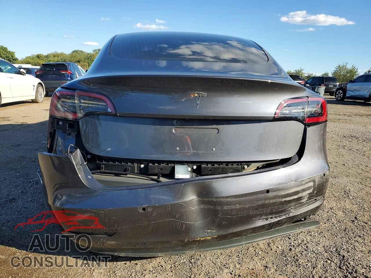 TESLA MODEL 3 2018 - 5YJ3E1EA9JF059539