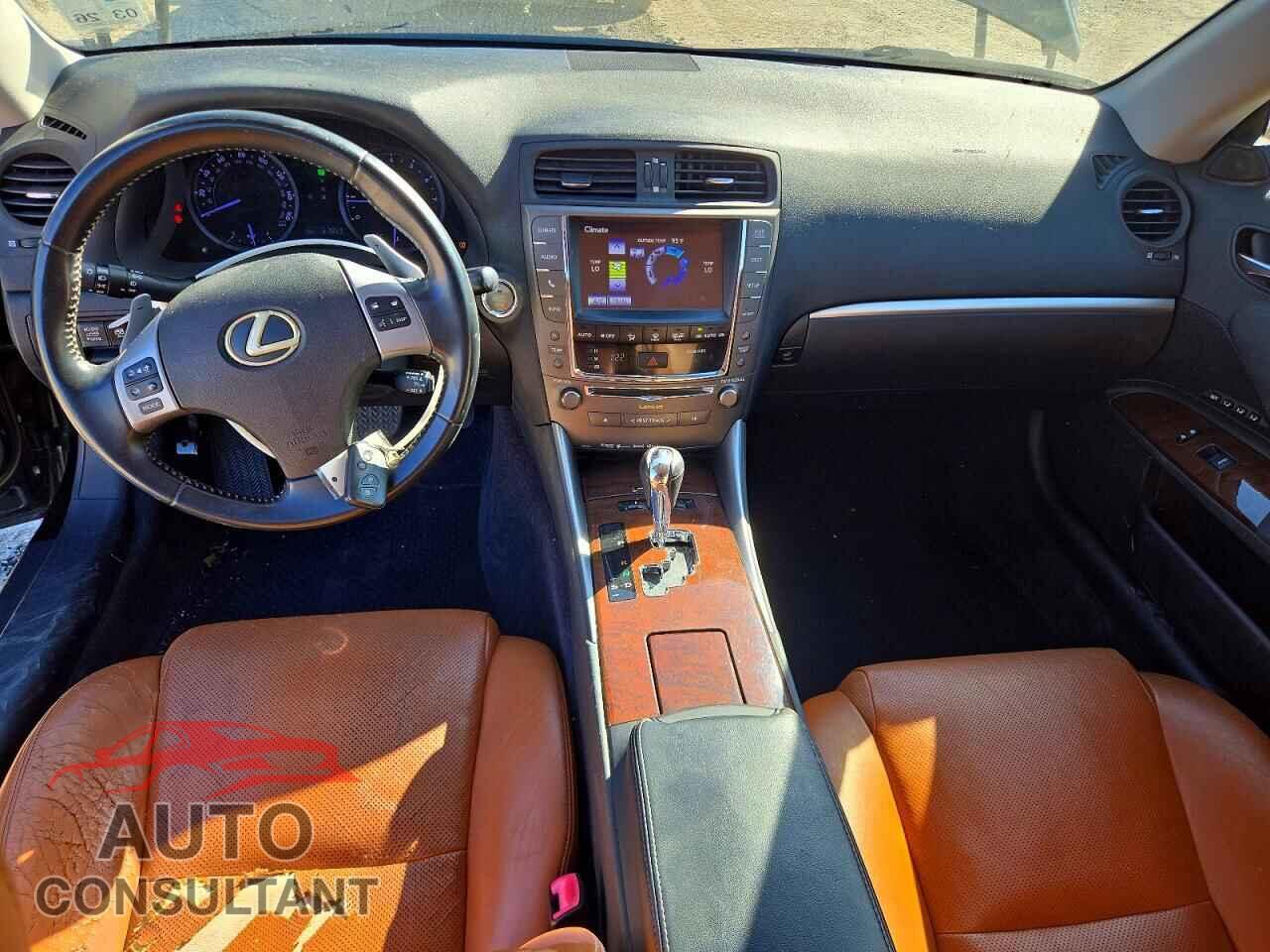 LEXUS IS 2014 - JTHFE2C20E2510329