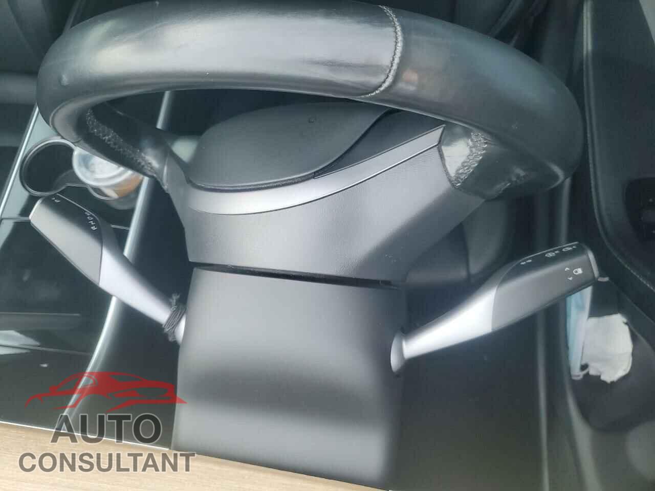 TESLA MODEL 3 2018 - 5YJ3E1EA0JF005403
