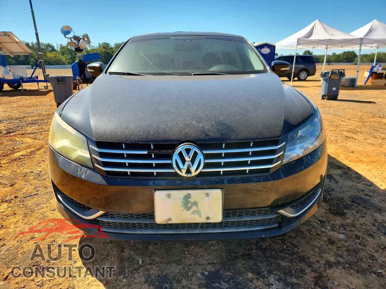 VOLKSWAGEN PASSAT 2013 - 1VWBN7A32DC041694