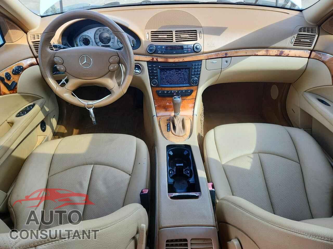 MERCEDES-BENZ E-CLASS 2009 - WDBUF56X59B372015