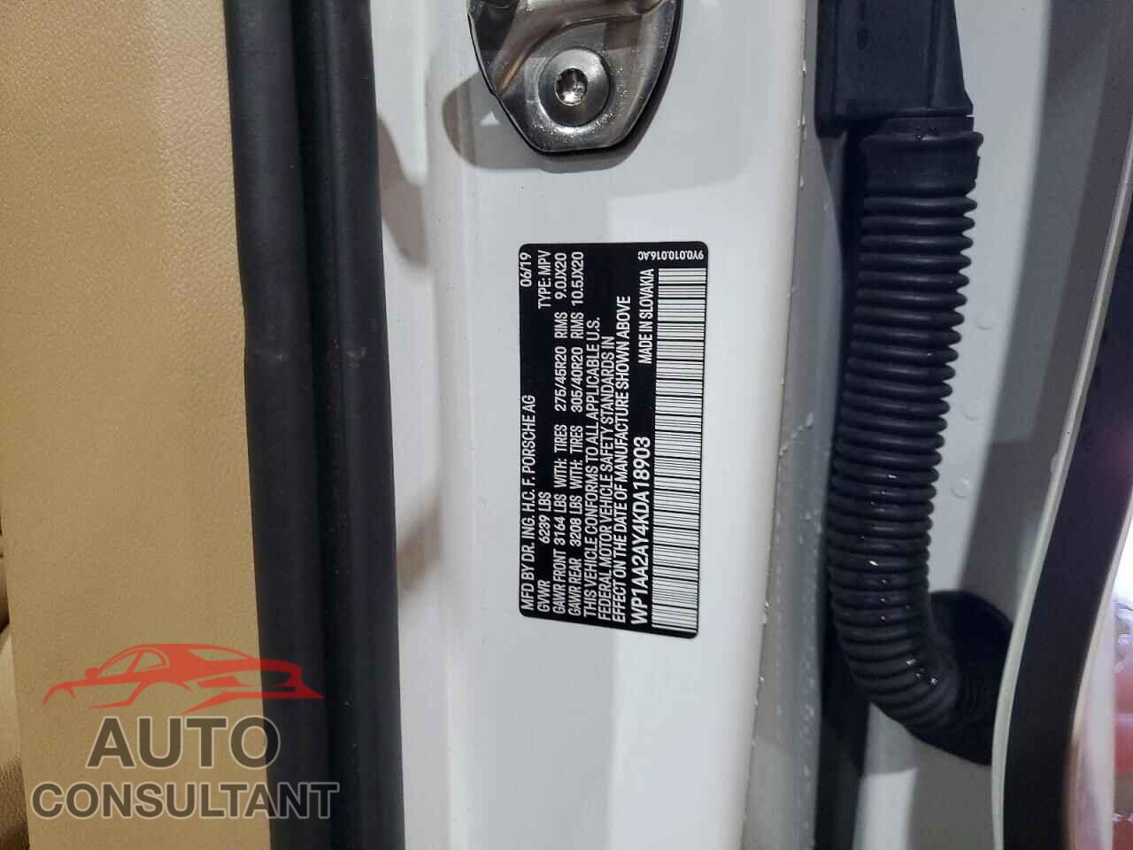 PORSCHE CAYENNE 2019 - WP1AA2AY4KDA18903