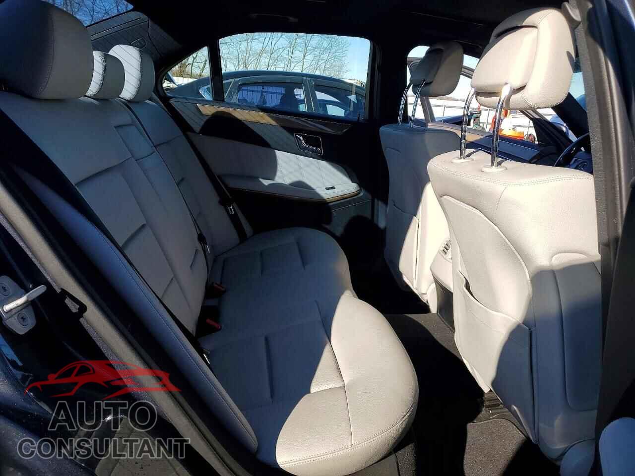 MERCEDES-BENZ E-CLASS 2011 - WDDHF8HB2BA303404