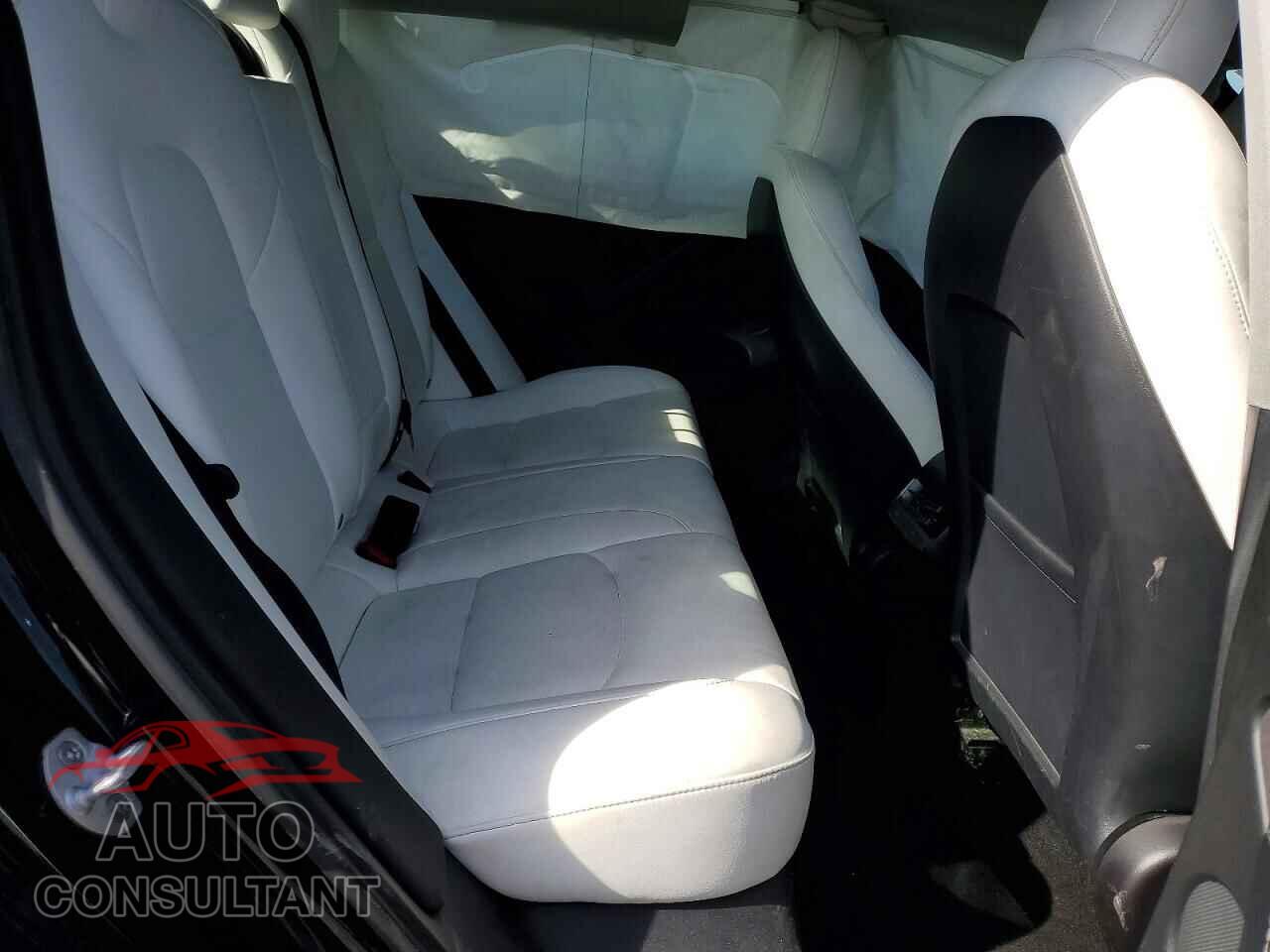 TESLA MODEL 3 2022 - 5YJ3E1EA8NF322206