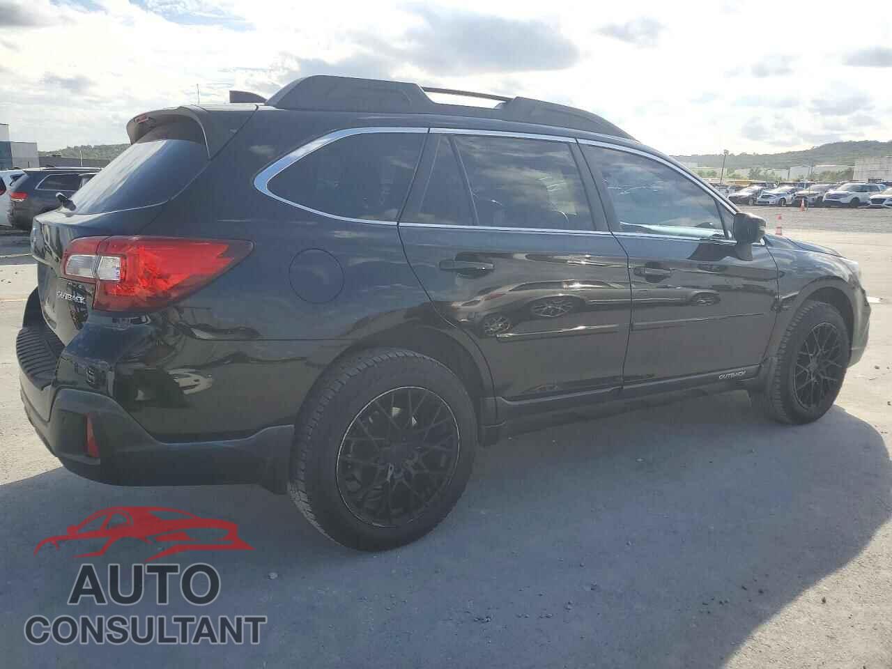 SUBARU OUTBACK 2018 - 4S4BSANC7J3368005