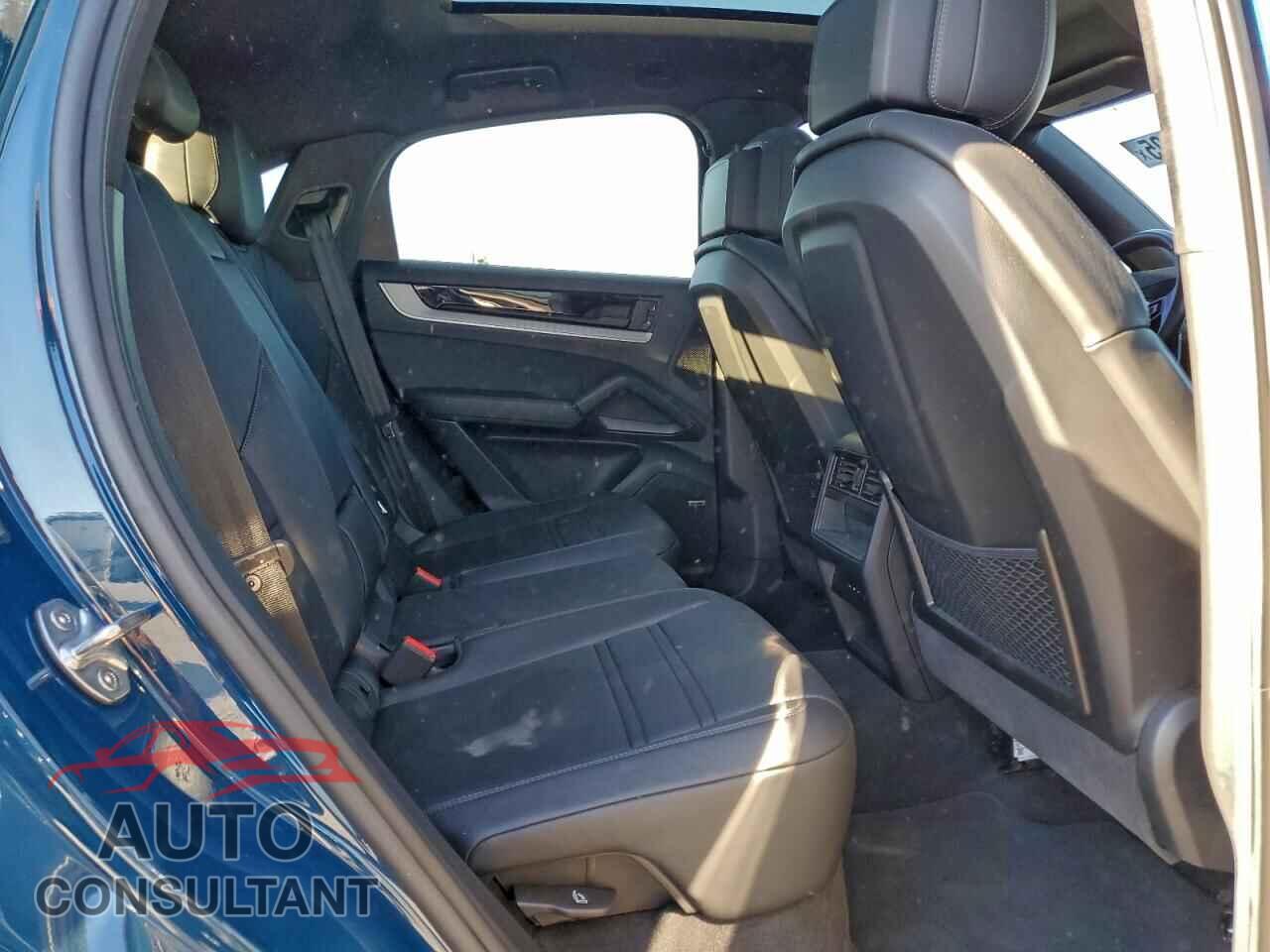 PORSCHE CAYENNE 2024 - WP1BA2AY5RDA55358