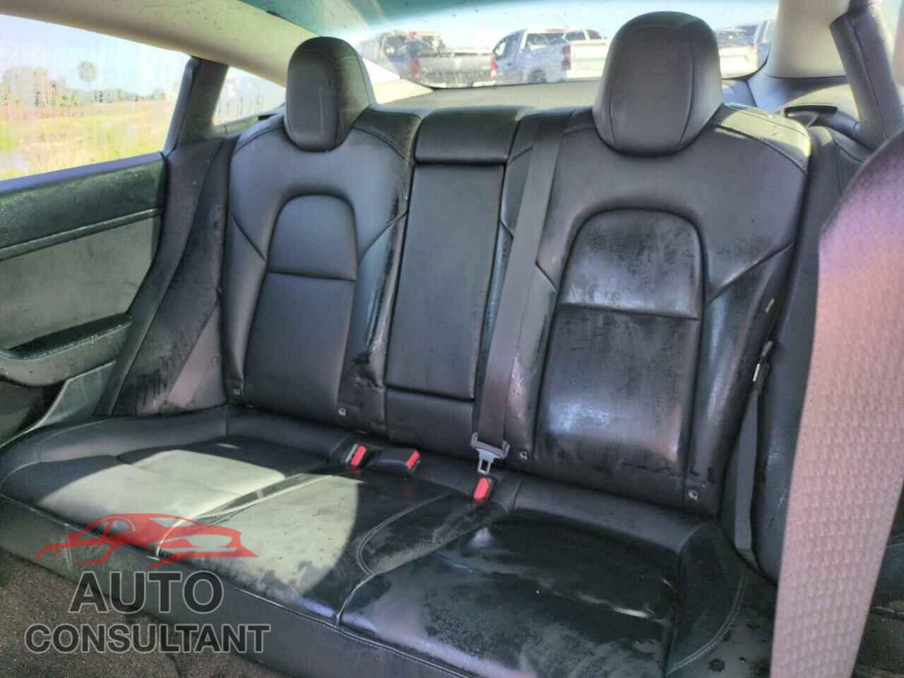 TESLA MODEL 3 2021 - 5YJ3E1EB2MF848158