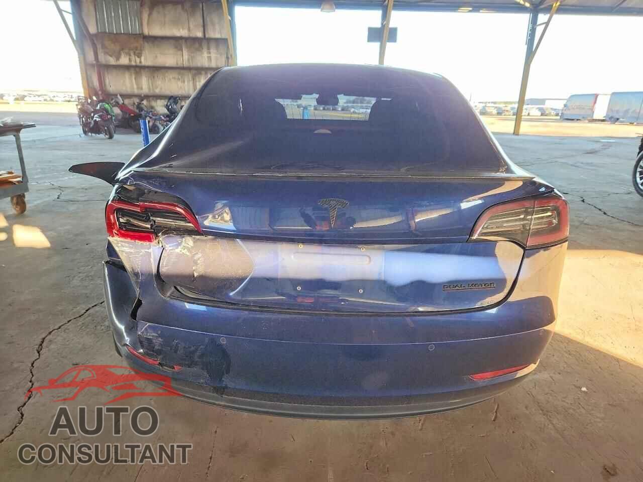 TESLA MODEL 3 2018 - 5YJ3E1EB2JF080757