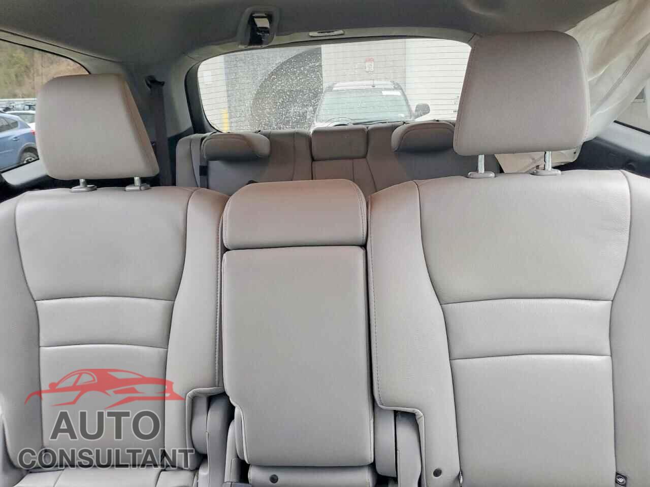HONDA PILOT 2017 - 5FNYF5H55HB042109