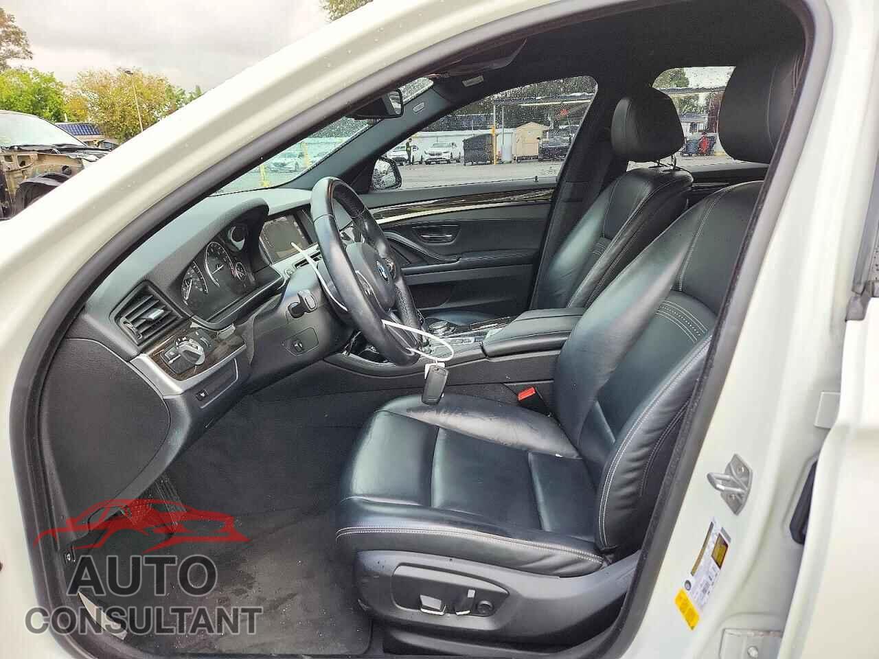 BMW 5 SERIES 2015 - WBA5A5C59FD524012