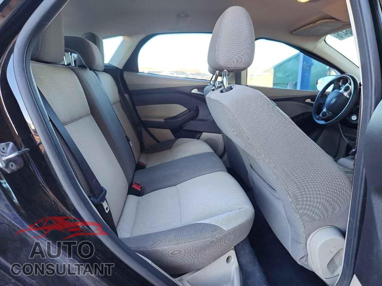 FORD FOCUS 2012 - 1FAHP3K2XCL237599