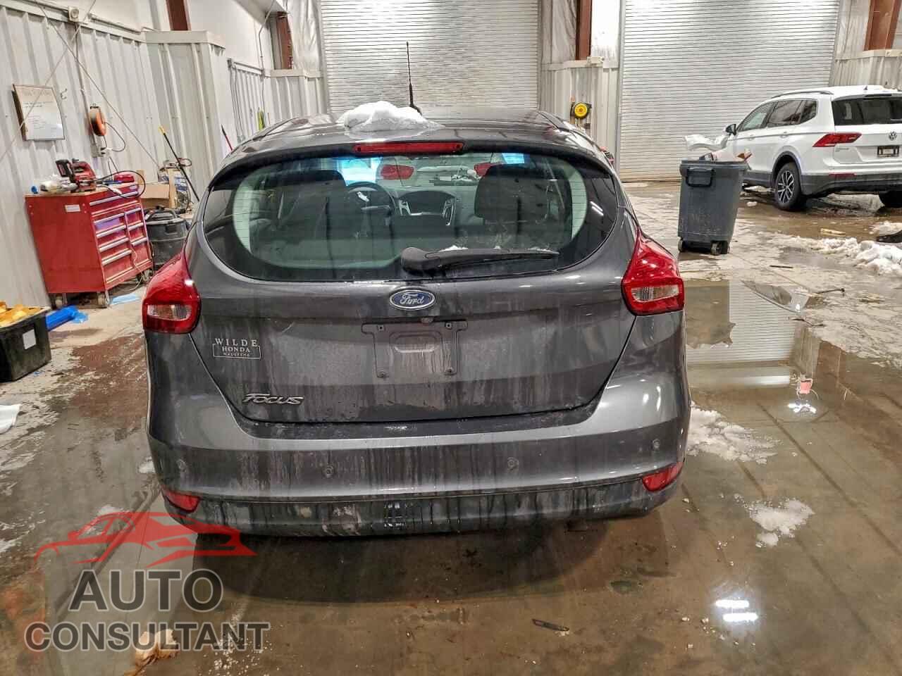 FORD FOCUS 2017 - 1FADP3M26HL306405