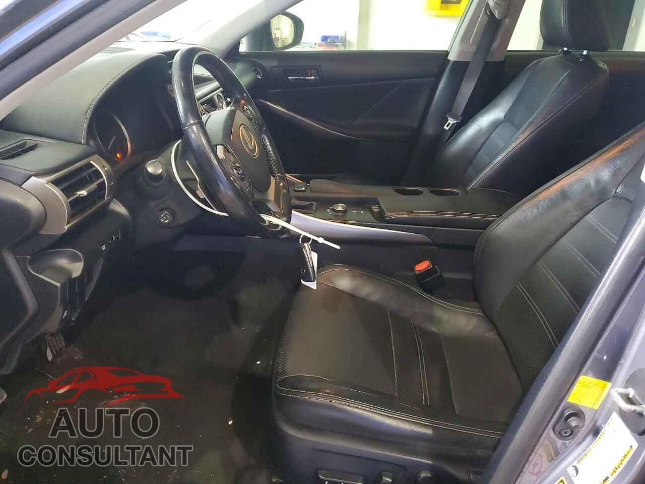 LEXUS IS 2015 - JTHCF1D23F5024719