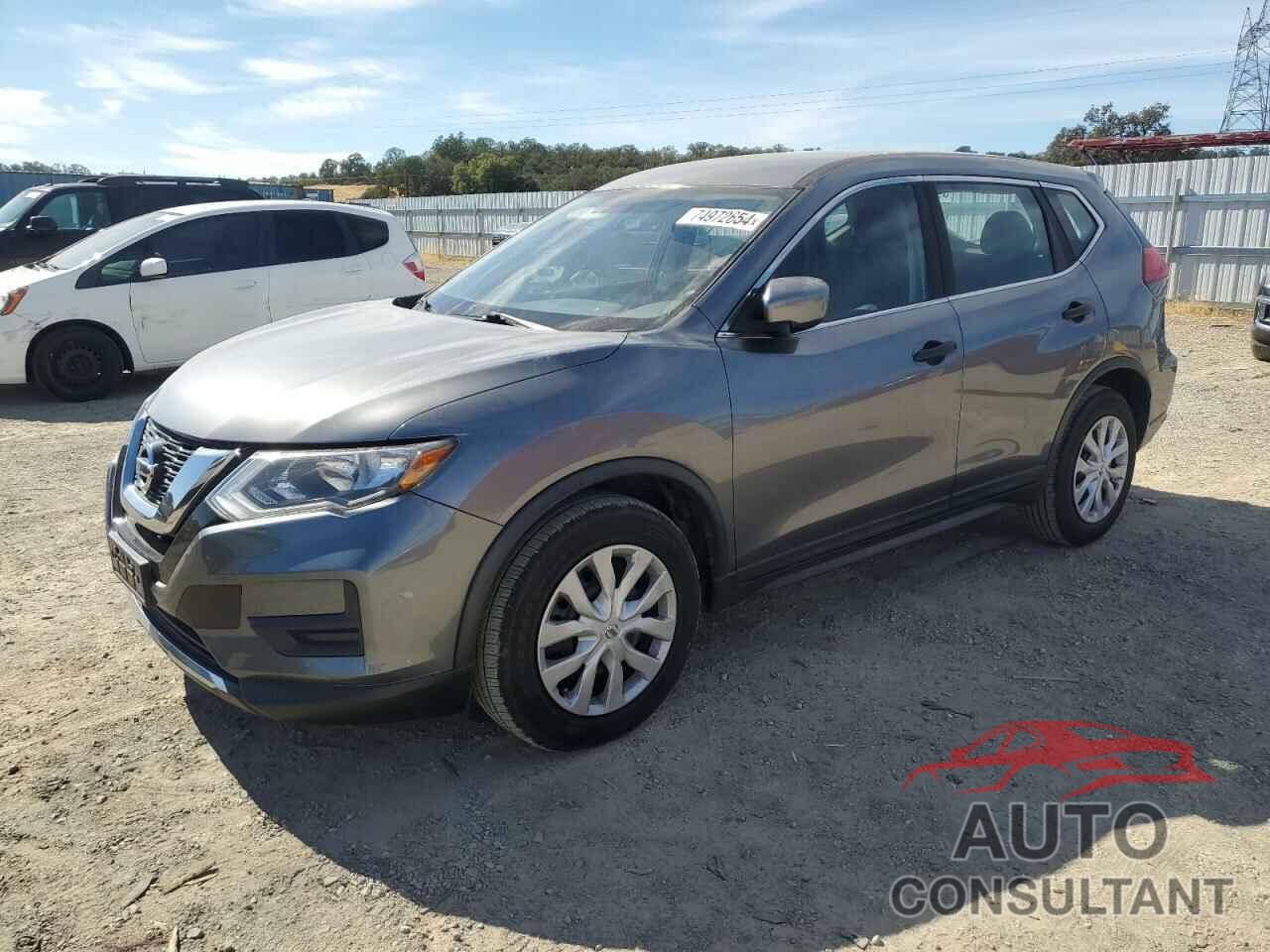 NISSAN ROGUE 2017 - KNMAT2MT6HP505524