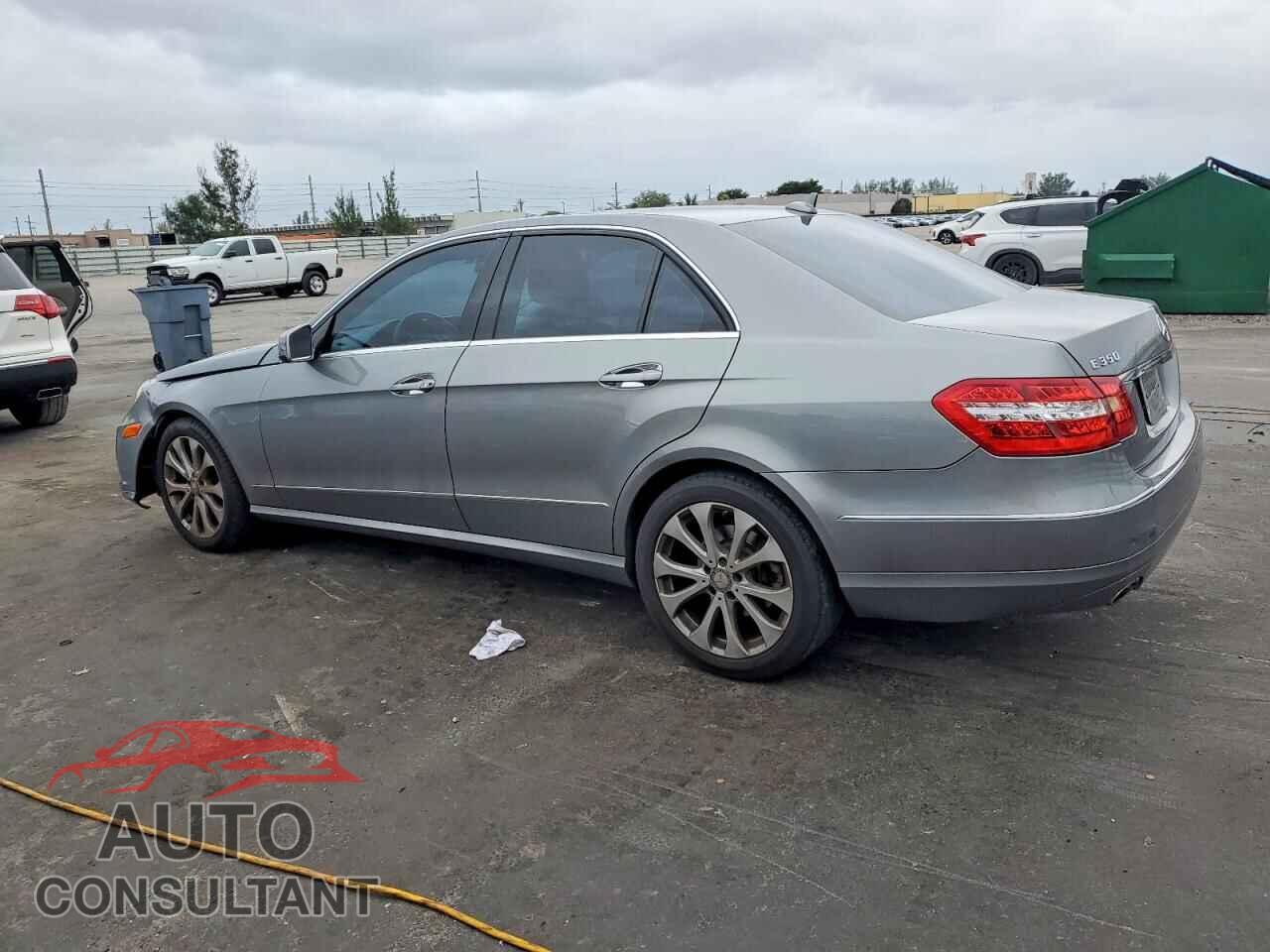 MERCEDES-BENZ E-CLASS 2013 - WDDHF8JB0DA717469