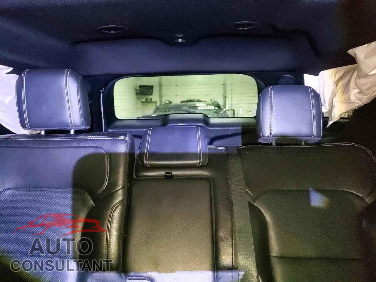 FORD EXPLORER 2018 - 1FM5K8F85JGB32915