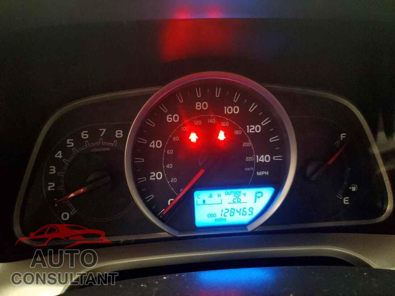 TOYOTA RAV4 2013 - JTMBFREV5DD024678
