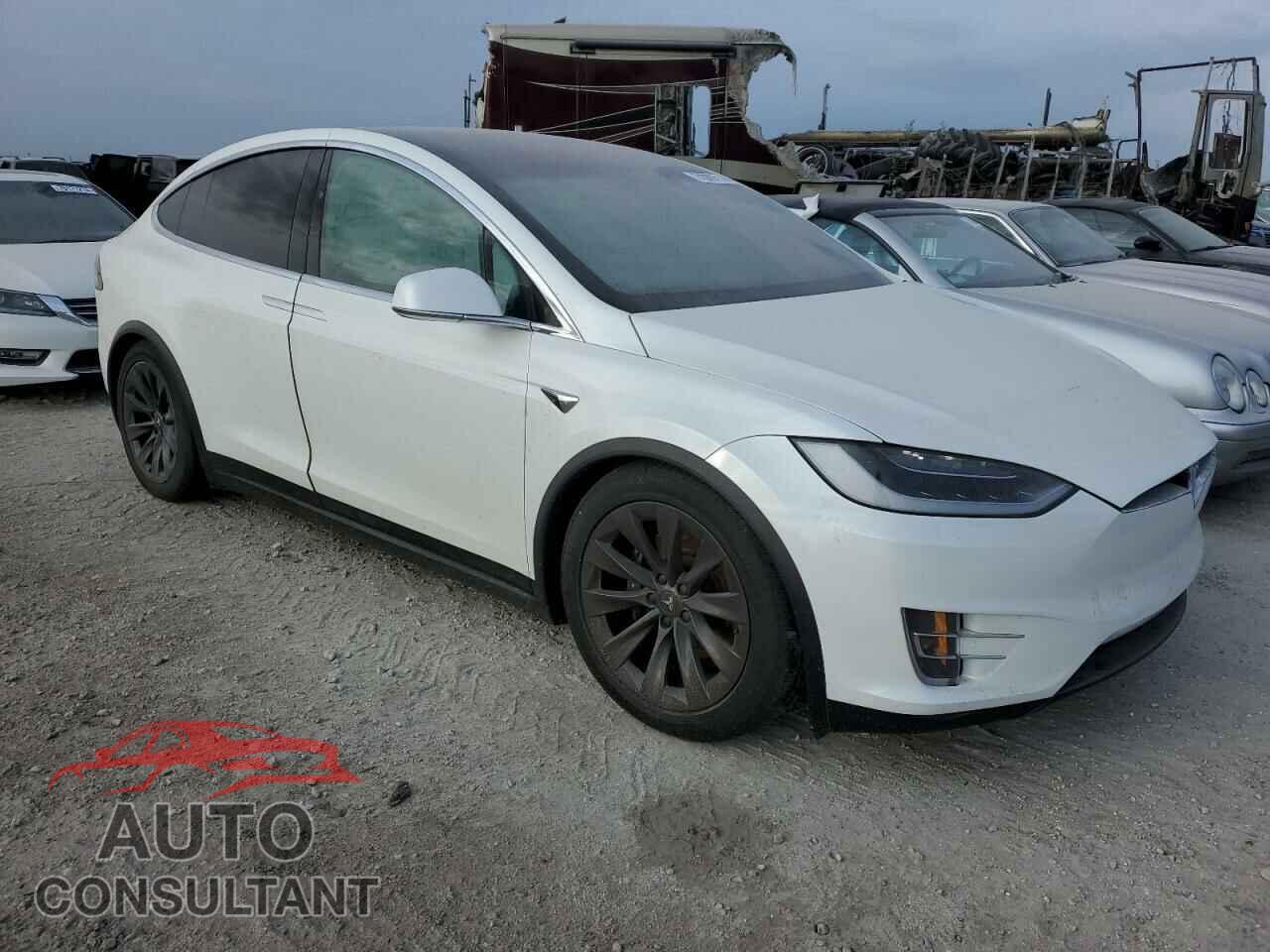 TESLA MODEL X 2017 - 5YJXCBE28HF076817