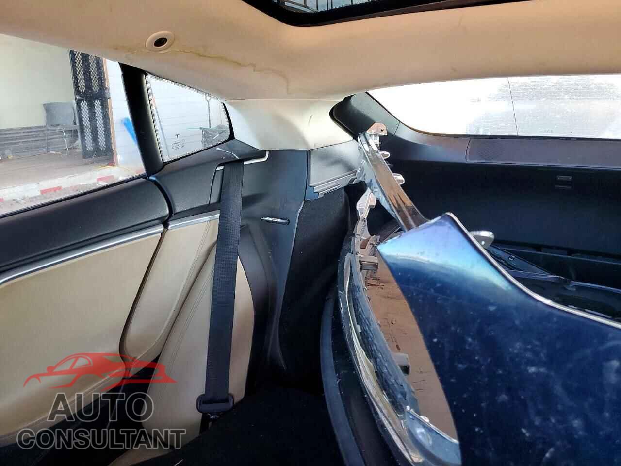 TESLA MODEL S 2013 - 5YJSA1DN0DFP06006