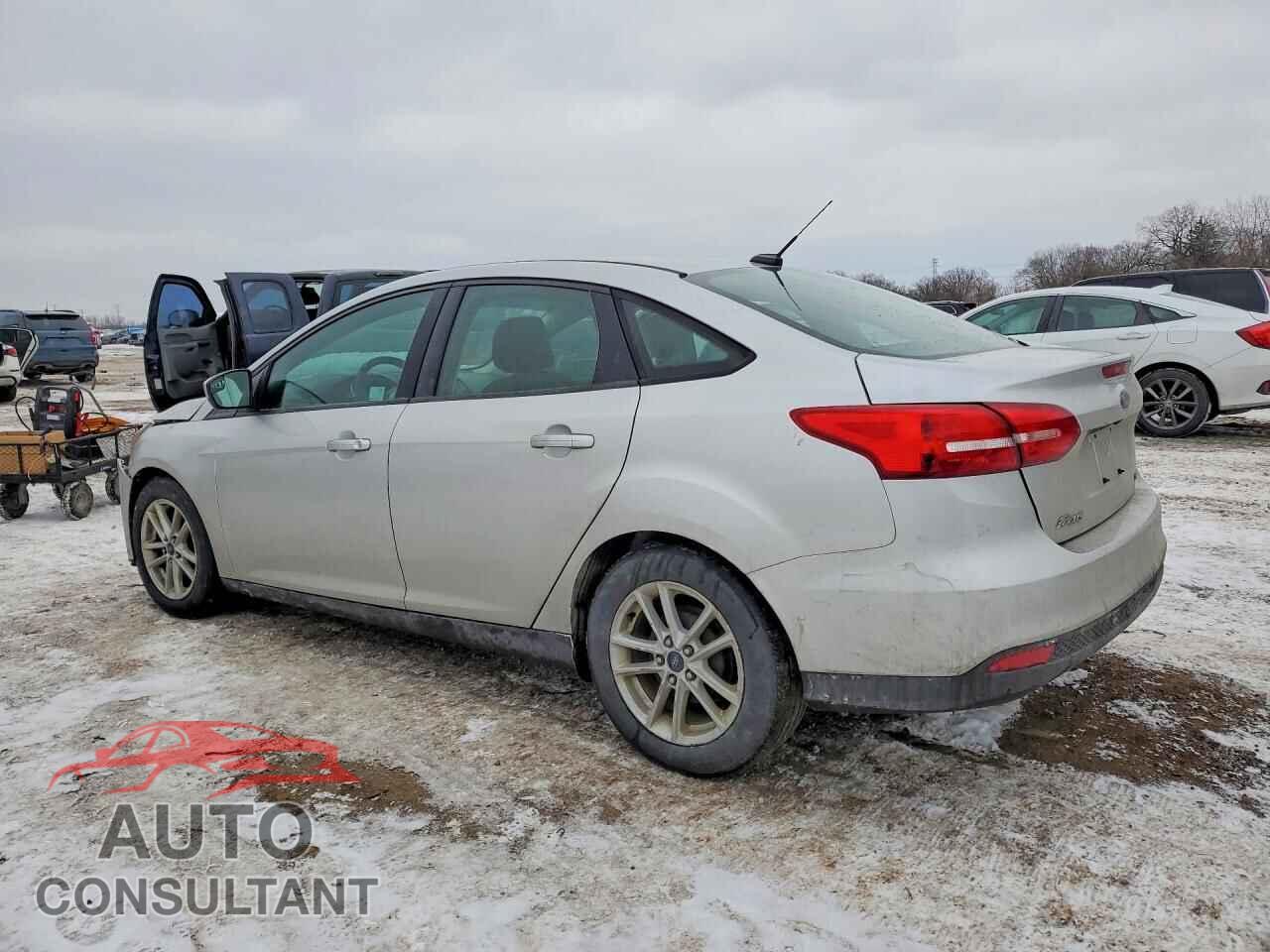 FORD FOCUS 2018 - 1FADP3F2XJL257258