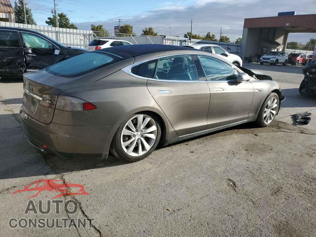 TESLA MODEL S 2016 - 5YJSA1E28GF128648