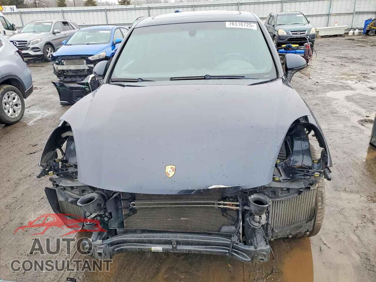 PORSCHE CAYENNE 2016 - WP1AB2A29GLA94333