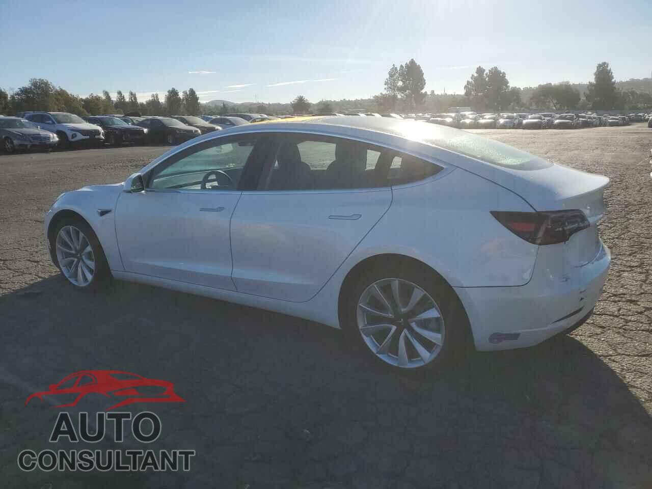 TESLA MODEL 3 2018 - 5YJ3E1EBXJF185837