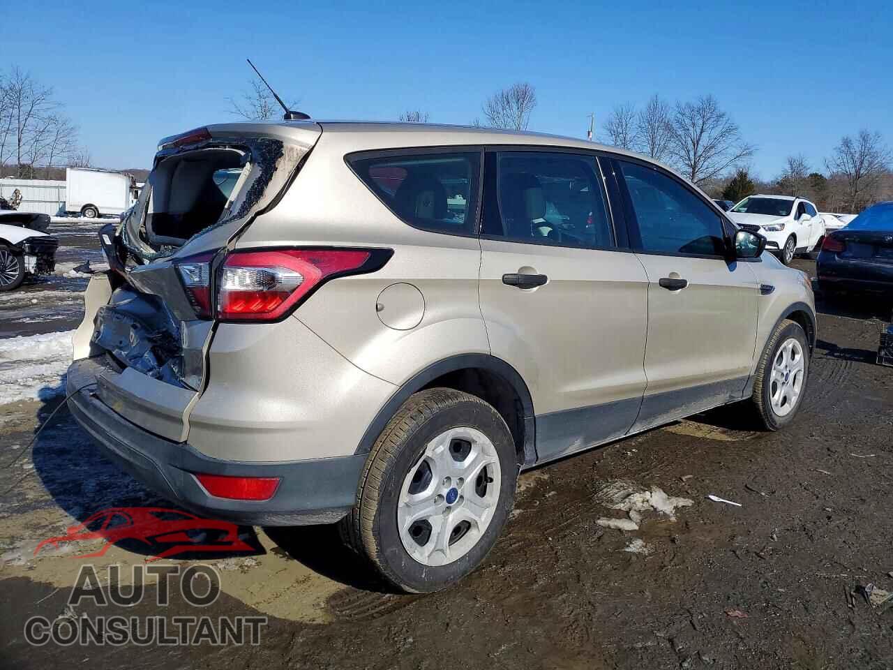 FORD ESCAPE 2017 - 1FMCU0F76HUF09418