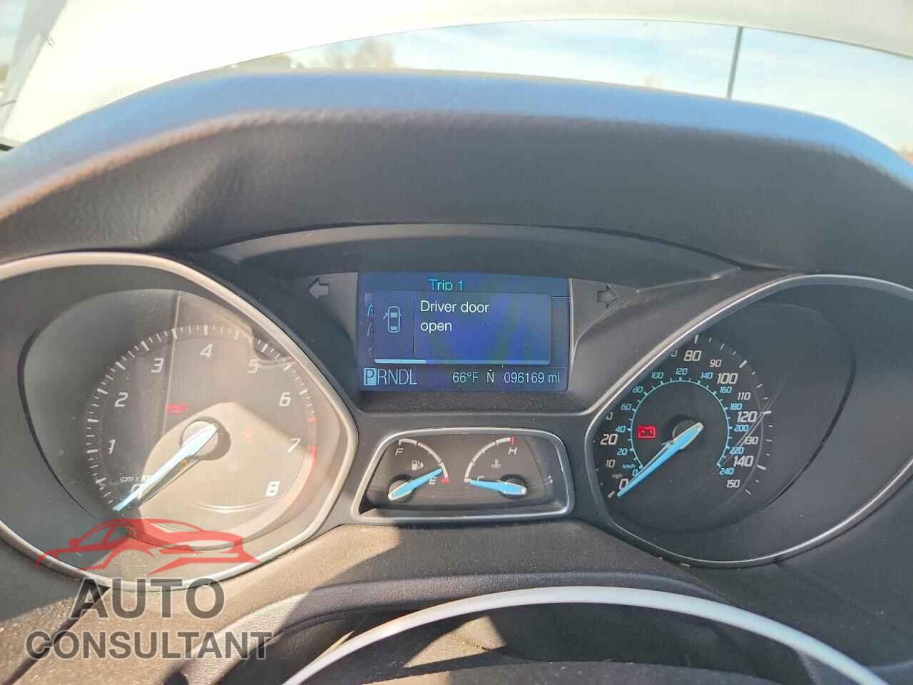 FORD FOCUS 2012 - 1FAHP3F21CL371511
