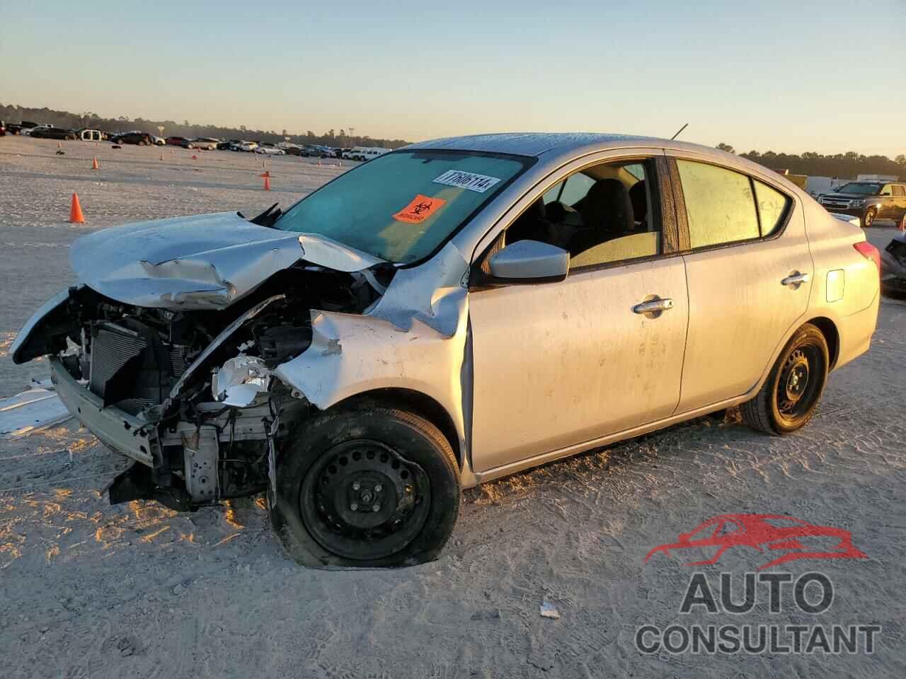 NISSAN VERSA 2019 - 3N1CN7AP9KL856408