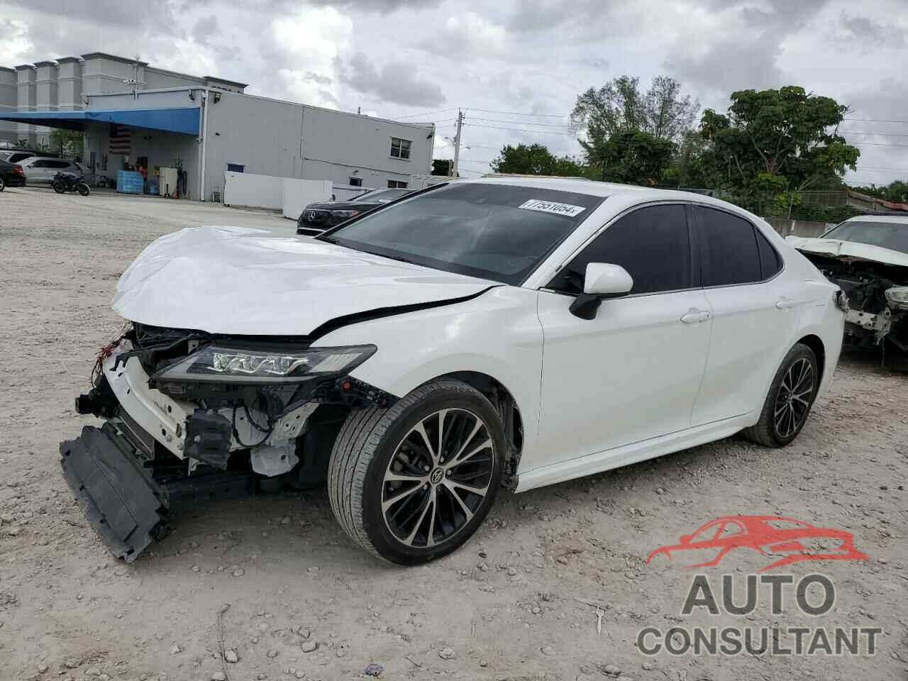 TOYOTA CAMRY 2020 - 4T1G11AK1LU900142
