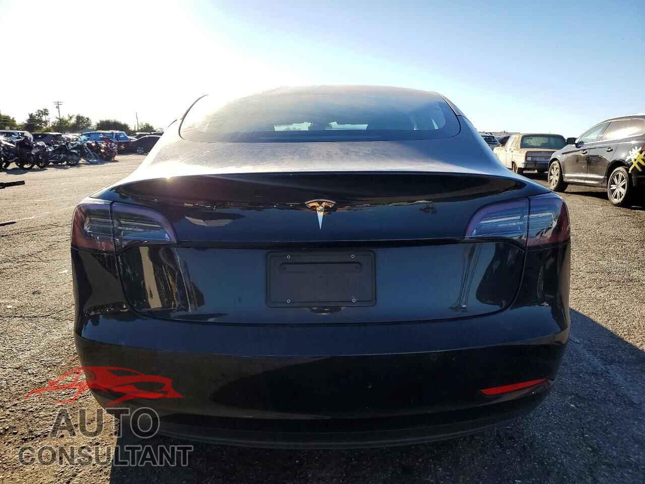 TESLA MODEL 3 2022 - 5YJ3E1EA4NF373363