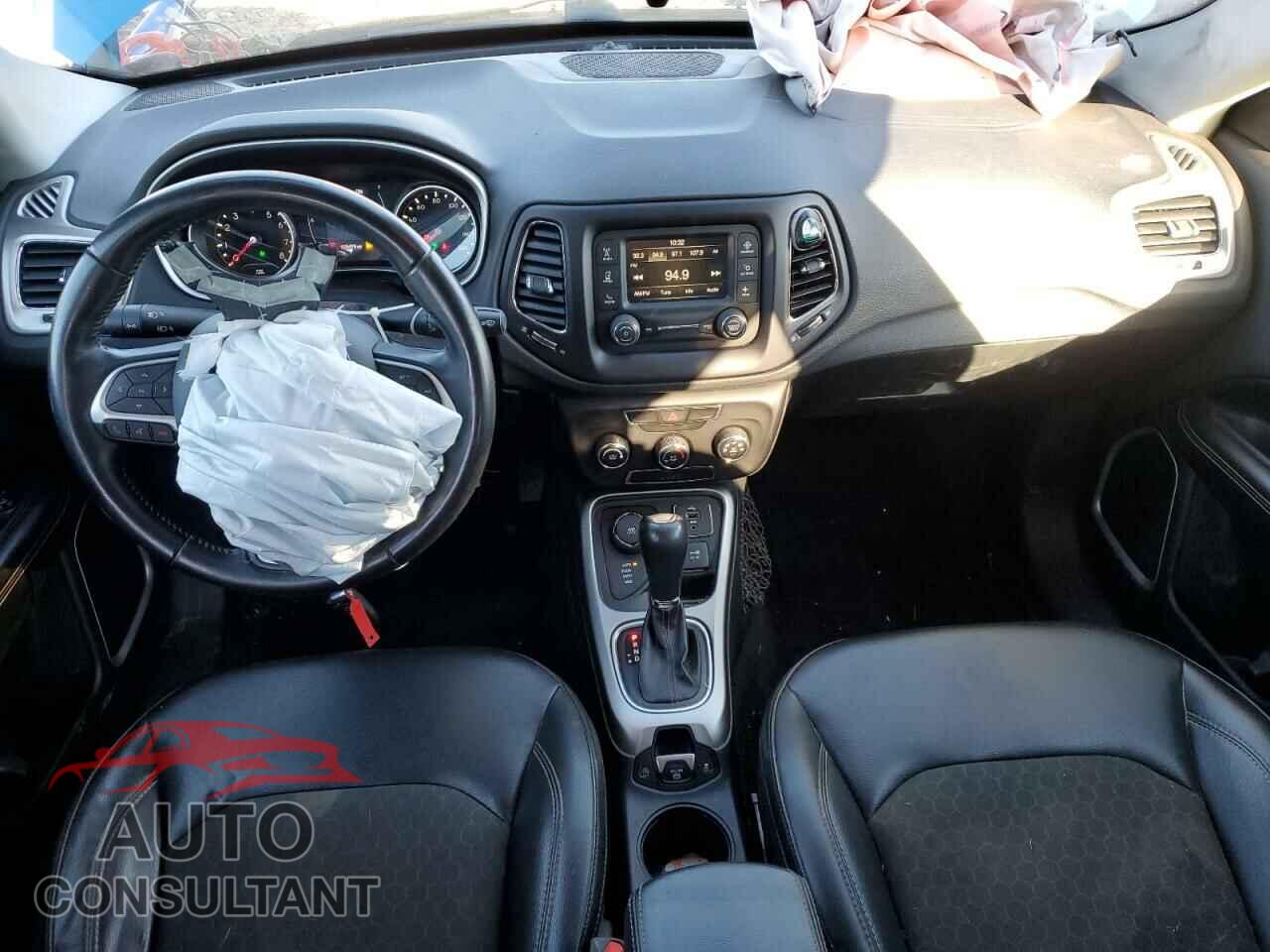 JEEP COMPASS 2018 - 3C4NJDBB9JT436228