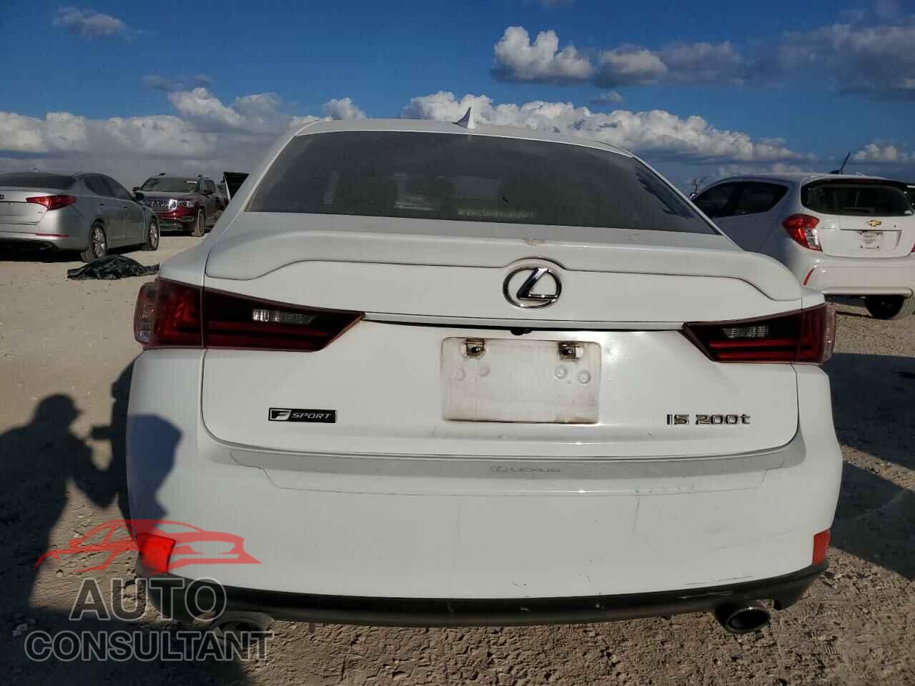 LEXUS IS 2016 - JTHBA1D23G5012243