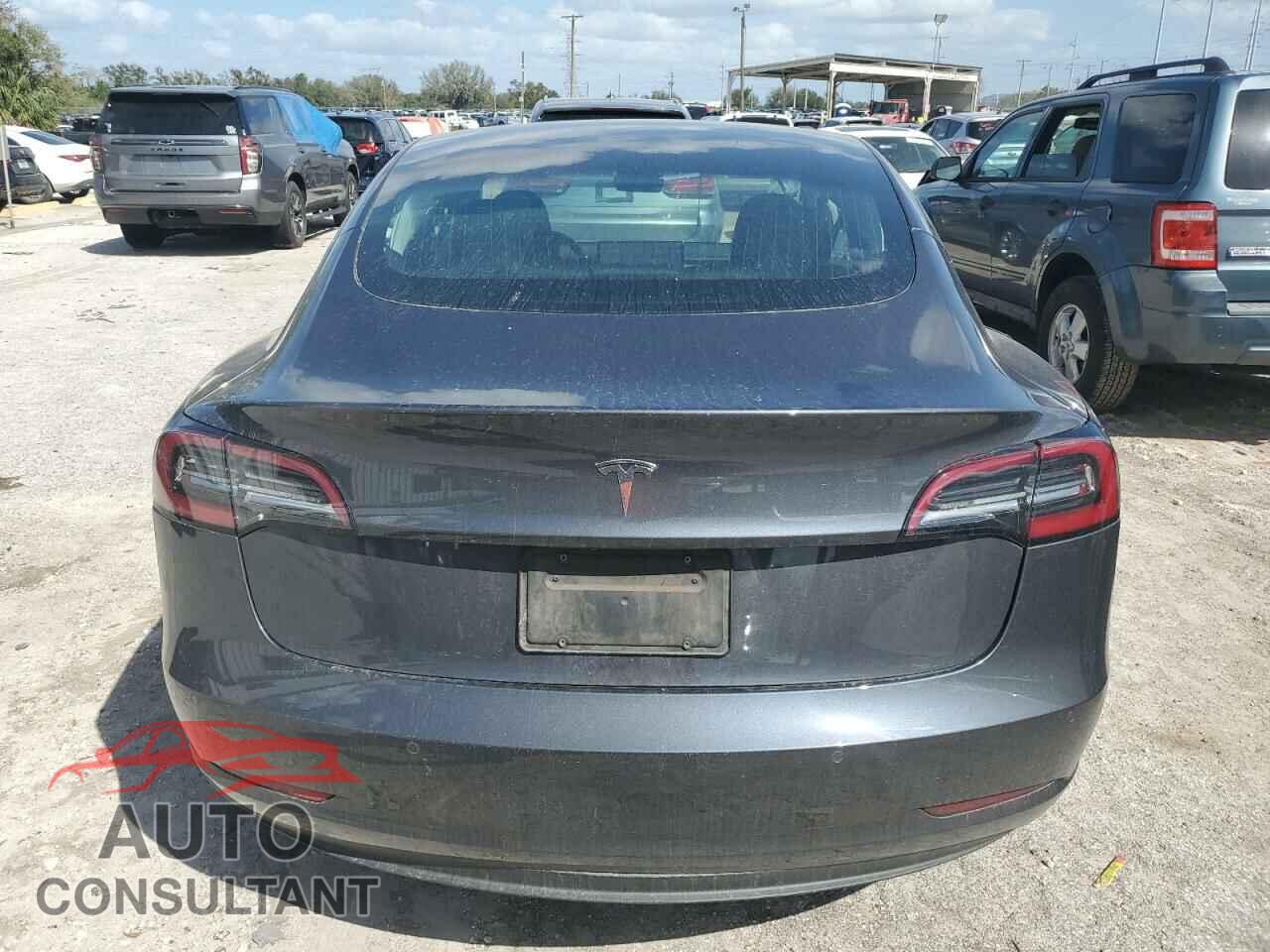 TESLA MODEL 3 2019 - 5YJ3E1EB7KF406571