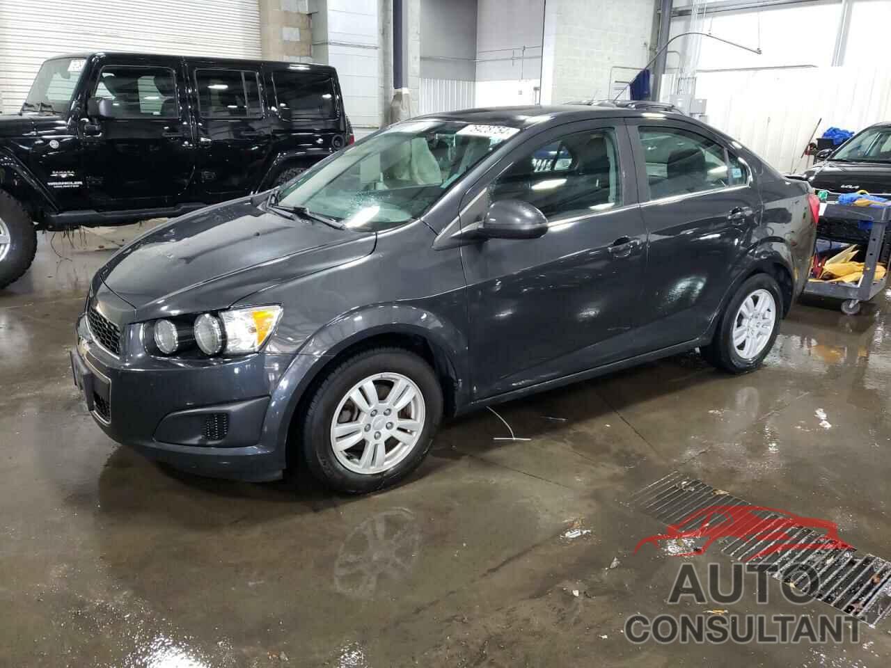 CHEVROLET SONIC 2015 - 1G1JC5SH3F4100793