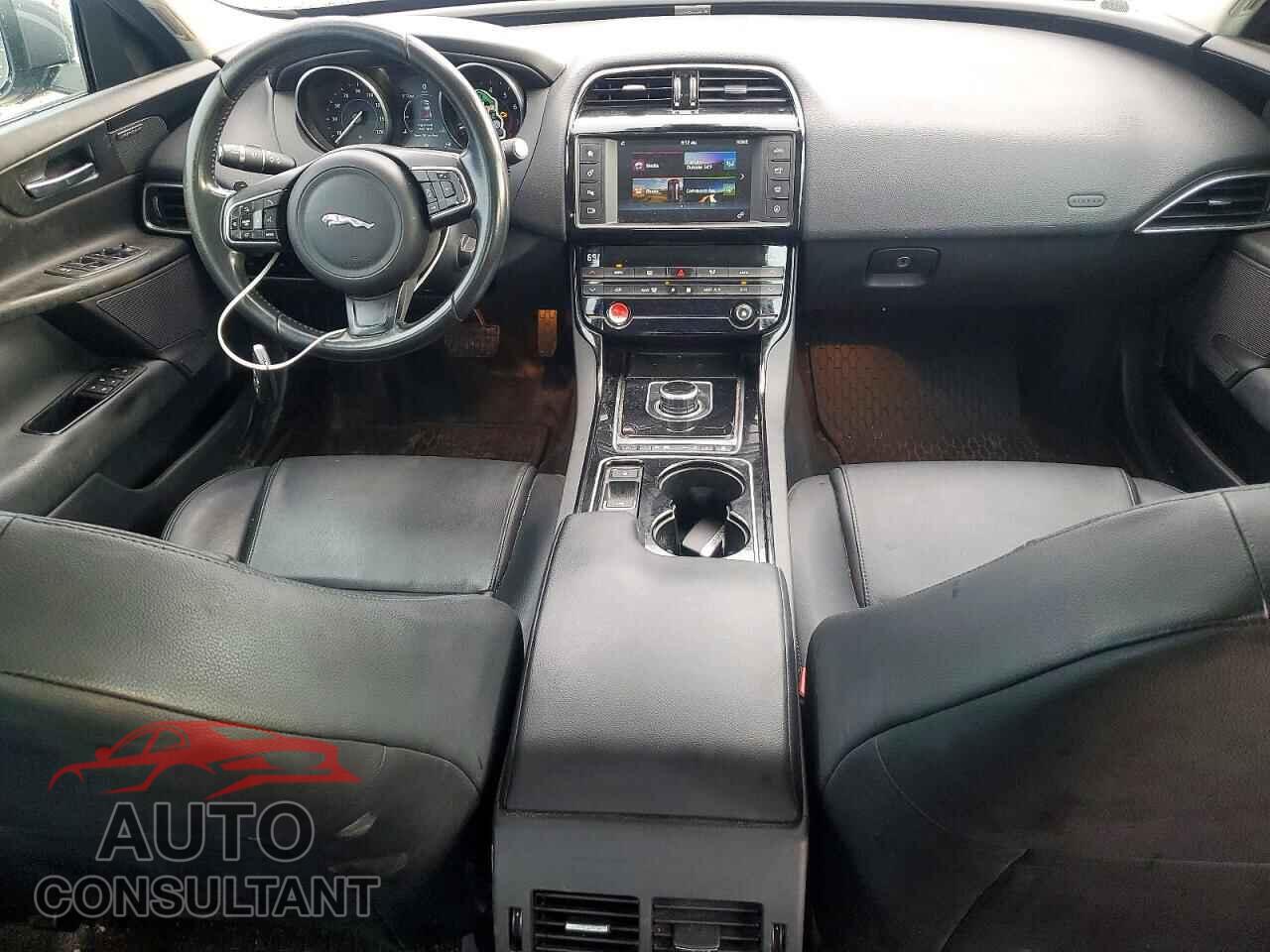 JAGUAR XE 2017 - SAJAD4BG2HA961099