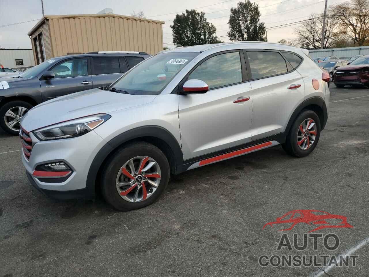 HYUNDAI TUCSON 2018 - KM8J3CA4XJU725111