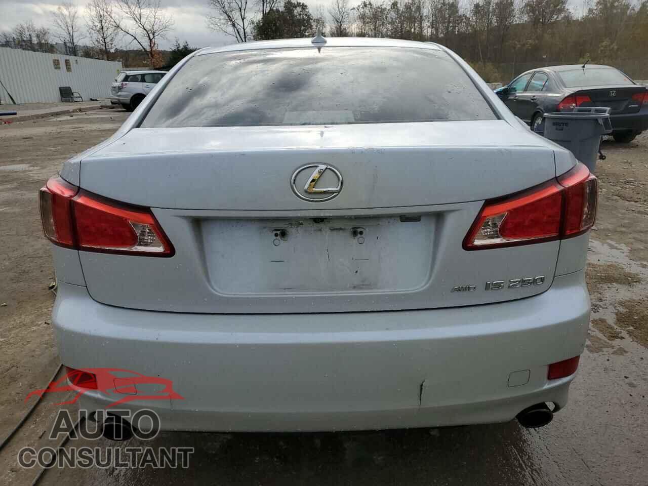 LEXUS IS 2011 - JTHCF5C27B5048296