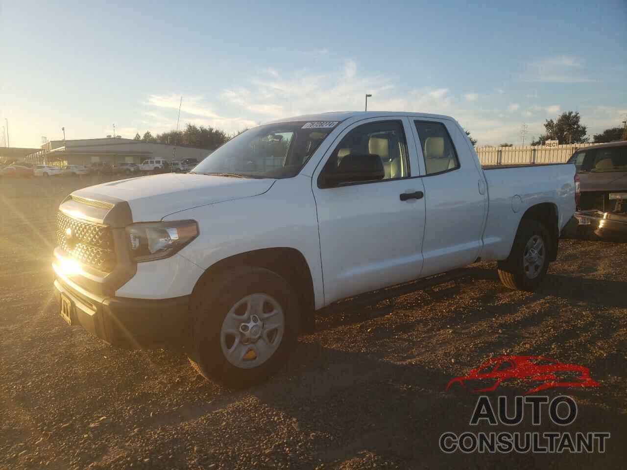 TOYOTA TUNDRA 2018 - 5TFRM5F10JX132399