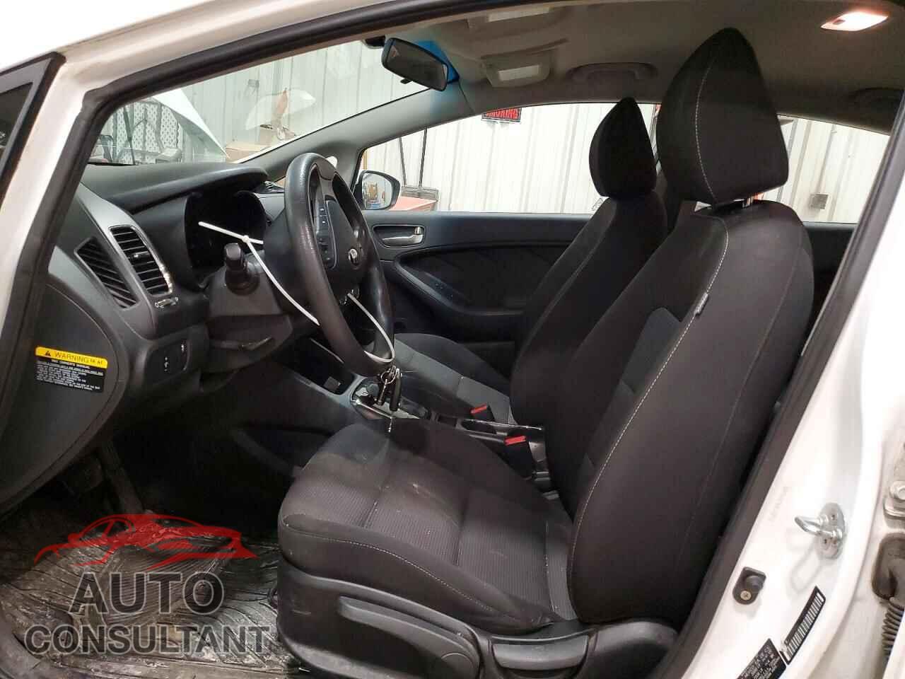 KIA FORTE 2017 - 3KPFK4A75HE128972