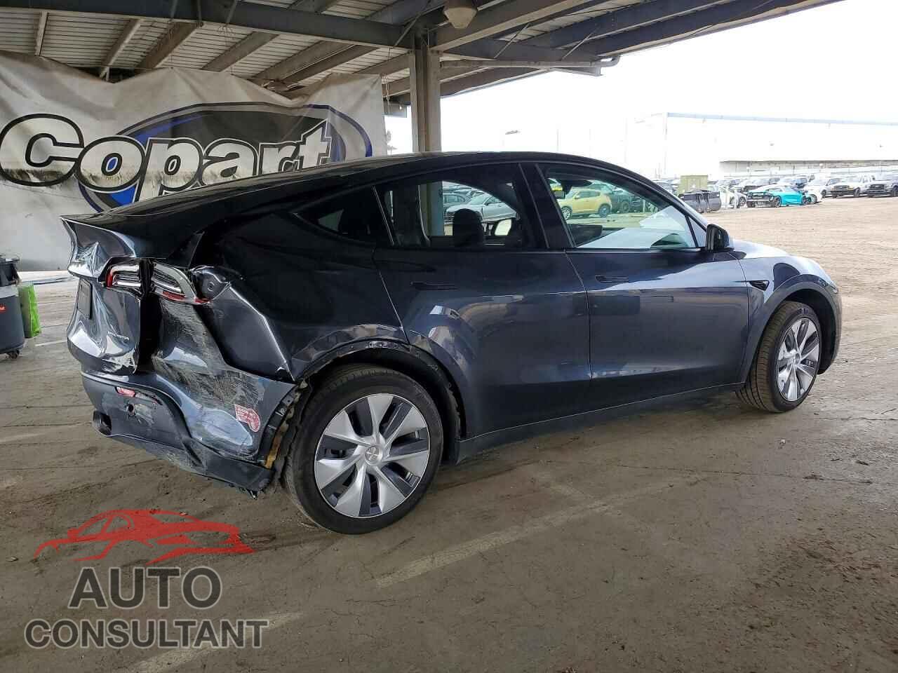 TESLA MODEL Y 2024 - 7SAYGDEE1RF032001